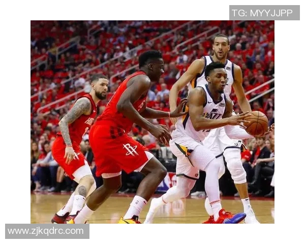 深圳篮球队反击战术解析与深度剖析助力球队崛起之路